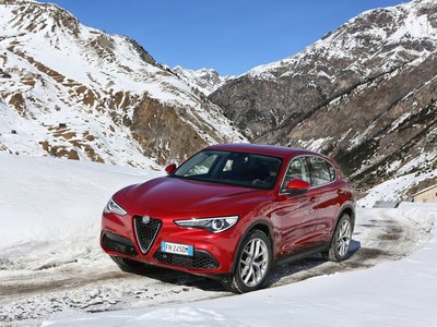 Alfa Romeo Stelvio 2018 puzzle 1296994