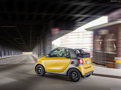 Smart fortwo Cabrio 2016 poster