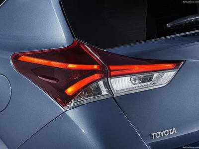 Toyota Auris 2016 poster
