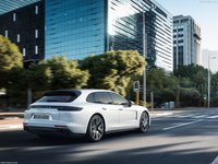 Porsche Panamera Sport Turismo 2018 Longsleeve T-shirt #1298321