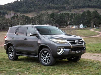 Toyota Fortuner 2016 stickers 1298348