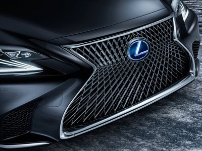Lexus LS 500h 2018 poster