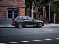 Volvo XC60 2018 Longsleeve T-shirt #1299559