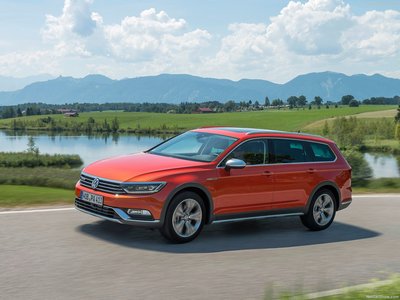 Volkswagen Passat Alltrack 2016 Poster with Hanger