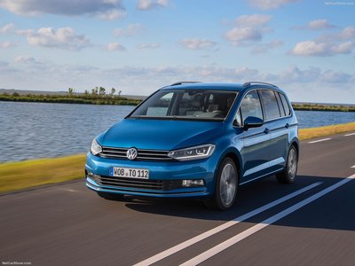 Volkswagen Touran 2016 poster