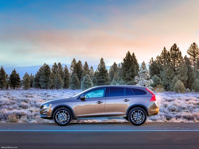Volvo V60 Cross Country 2016 canvas poster