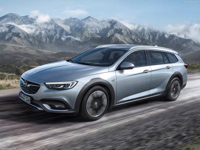 Opel Insignia Country Tourer 2018 canvas poster