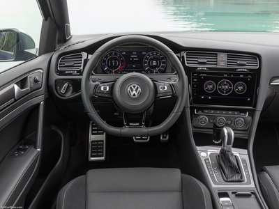 Volkswagen Golf R Variant 2017 tote bag