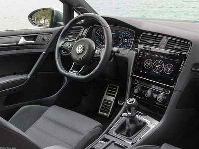 Volkswagen Golf R 2017 tote bag