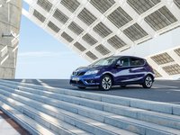 Nissan Pulsar 2015 Mouse Pad 1305108