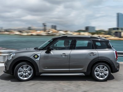 Mini Countryman Plug-in Hybrid 2017 Poster 1306488