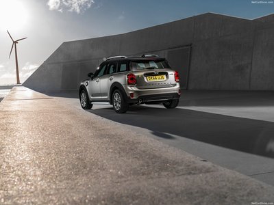 Mini Countryman Plug-in Hybrid 2017 puzzle 1306492