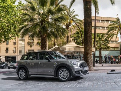 Mini Countryman Plug-in Hybrid 2017 magic mug #1306528