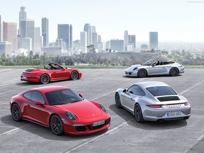 Porsche 911 Carrera GTS 2015 tote bag