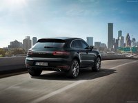 Porsche Macan 2015 Longsleeve T-shirt #1307936