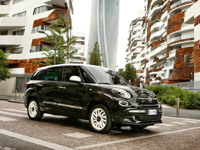 Fiat 500L Wagon 2018 Poster with Hanger