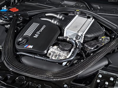 BMW M4 CS 2018 puzzle 1308766