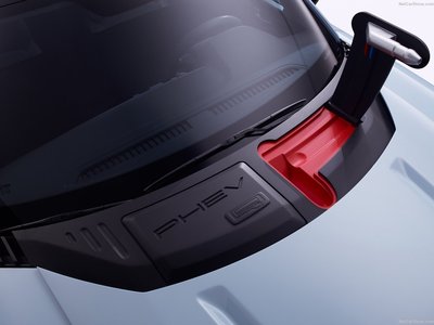 Qoros 2 SUV PHEV Concept 2015 hoodie