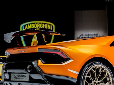 Lamborghini Huracan Performante 2018 poster #1309211