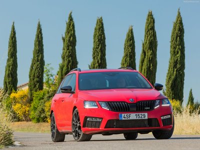 Skoda Octavia RS 245 Combi 2018 magic mug #1309248