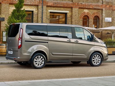 Ford Tourneo Custom 2018 poster