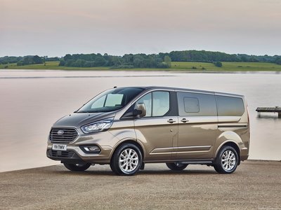 Ford Tourneo Custom 2018 Poster with Hanger