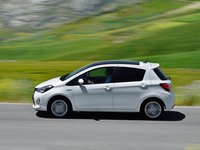 Toyota Yaris 2015 Mouse Pad 1312490