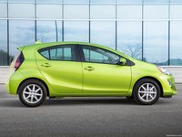 Toyota Prius c 2015 Poster 1313023