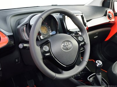 Toyota Aygo 2015 Mouse Pad 1313503