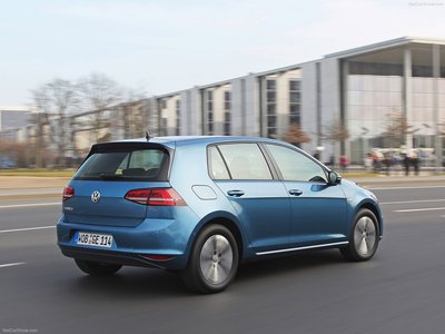 Volkswagen e-Golf 2015 tote bag