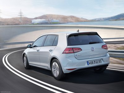 Volkswagen e-Golf 2015 mouse pad