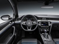 Volkswagen Passat GTE 2015 Poster 1313888