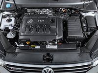 Volkswagen Passat 2015 Mouse Pad 1314338