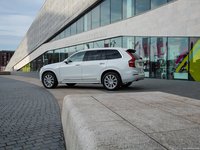 Volvo XC90 [UK] 2015 Mouse Pad 1315354