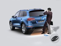 Volkswagen Touareg 2015 Longsleeve T-shirt #1316343