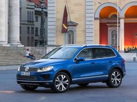 Volkswagen Touareg 2015 Poster 1316362