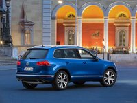 Volkswagen Touareg 2015 Poster 1316366