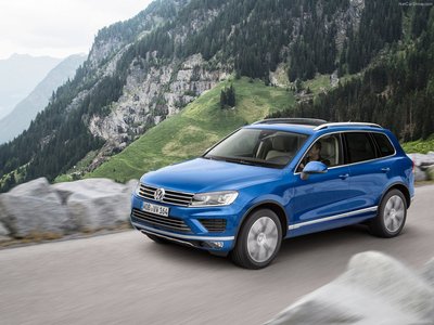 Volkswagen Touareg 2015 Poster 1316371