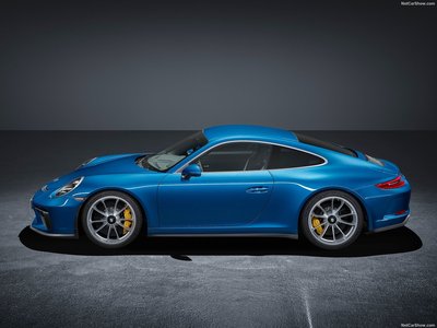 Porsche 911 GT3 Touring Package 2018 calendar