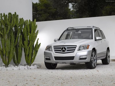 Mercedes-Benz GLK Freeside Concept 2008 Poster with Hanger