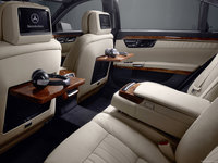 Mercedes-Benz S-Class 2010 Mouse Pad 1327342