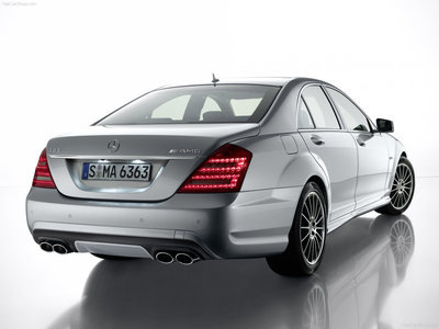 Mercedes-Benz S63 AMG 2010 mouse pad