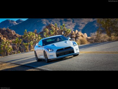 Nissan GT-R 2014 puzzle 1333349