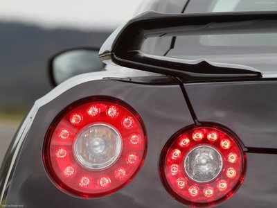Nissan GT-R 2012 stickers 1333381