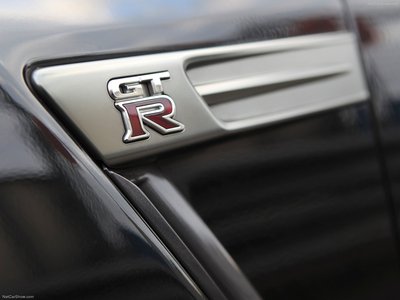 Nissan GT-R 2012 tote bag