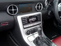 Mercedes-Benz SLK250 [UK] 2012 Mouse Pad 1333409