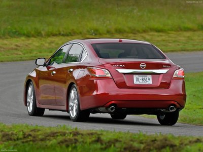 Nissan Altima Sedan 2013 puzzle 1333648