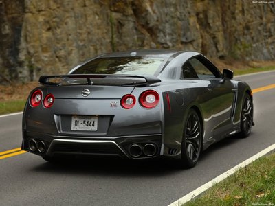 Nissan GT-R [US] 2018 Mouse Pad 1333866
