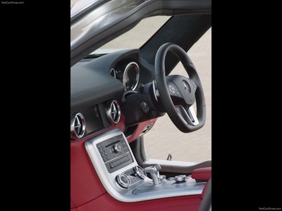 Mercedes-Benz SLS AMG [UK] 2011 mouse pad