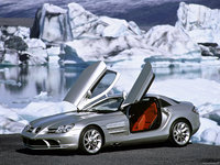 Mercedes-Benz SLR McLaren 2004 Mouse Pad 1334463